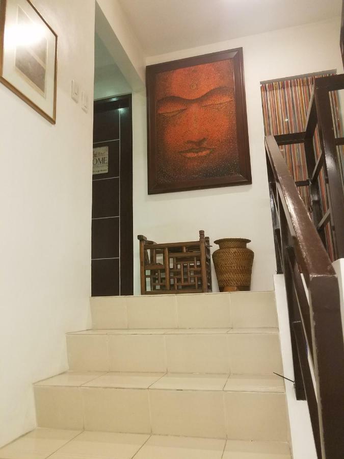 Skylab Guesthouse Paranaque City エクステリア 写真