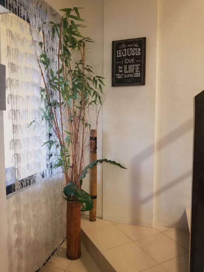 Skylab Guesthouse Paranaque City エクステリア 写真